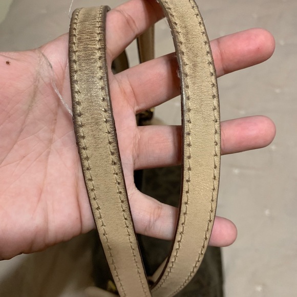 Michael Kors Purse - Picture 3 of 4